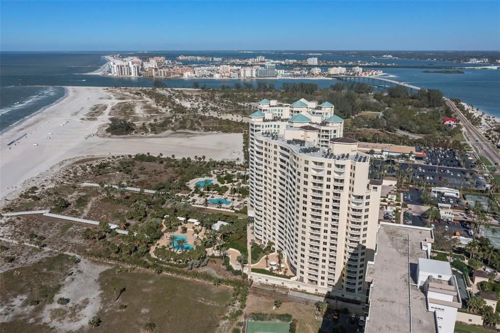 For Sale: $2,400,000 (3 beds, 2 baths, 2240 Square Feet)