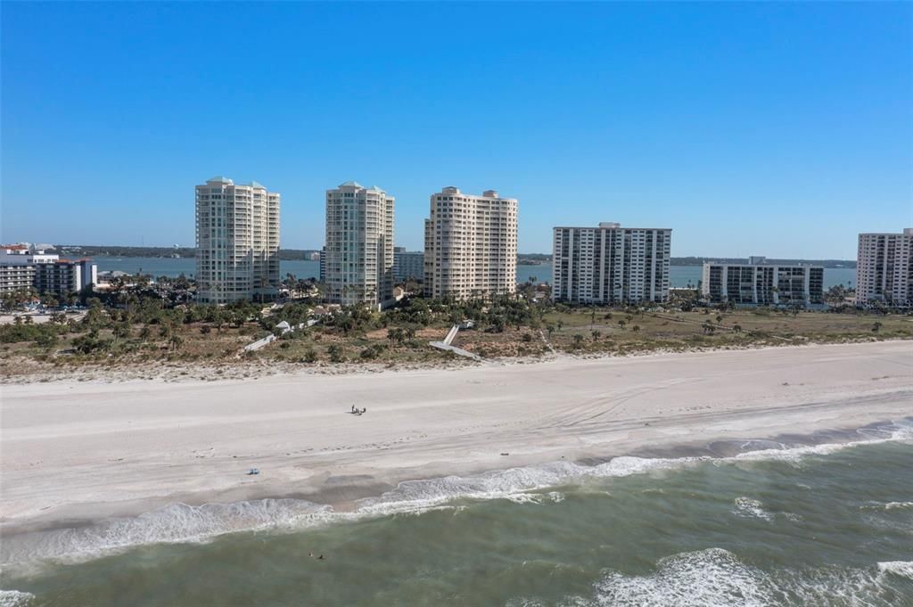 For Sale: $2,400,000 (3 beds, 2 baths, 2240 Square Feet)