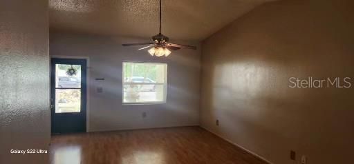 For Rent: $2,200 (3 beds, 2 baths, 1182 Square Feet)