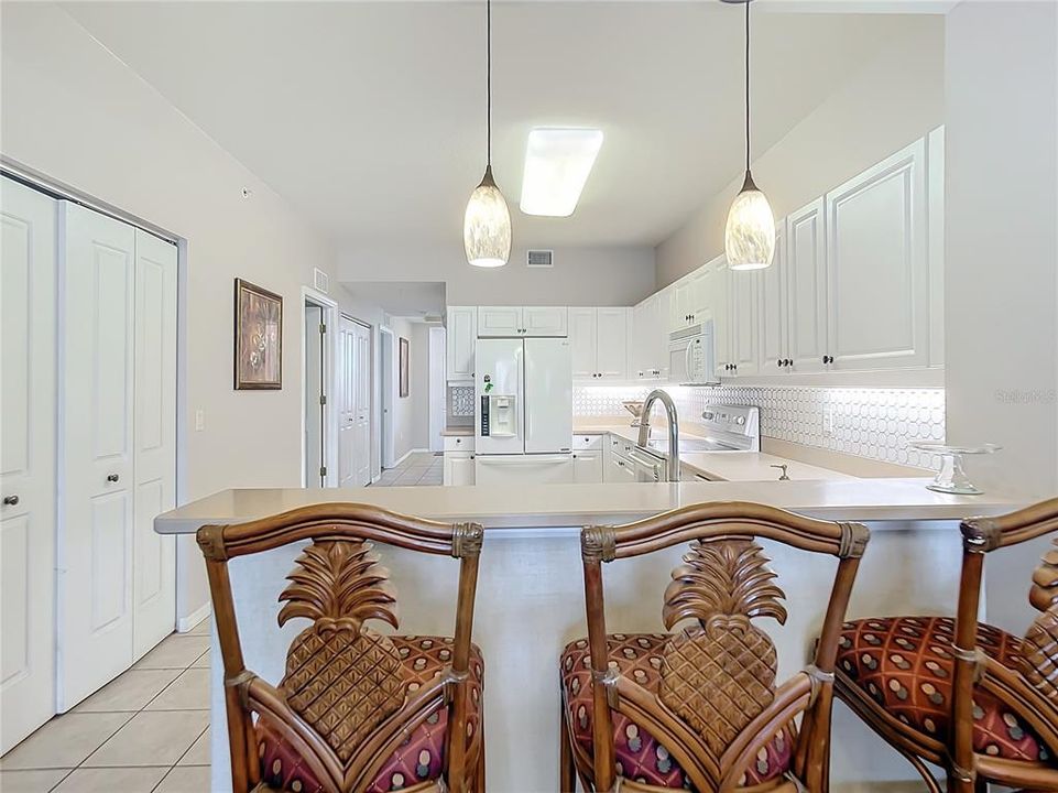 Breakfast Bar with stools