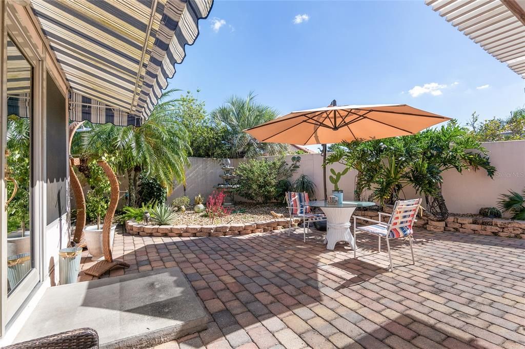 For Sale: $425,000 (2 beds, 2 baths, 1657 Square Feet)