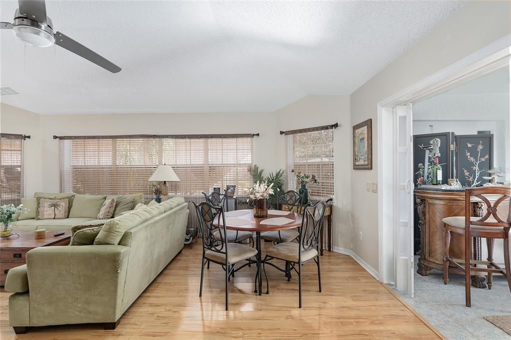 For Sale: $425,000 (2 beds, 2 baths, 1657 Square Feet)