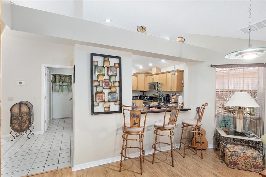 For Sale: $425,000 (2 beds, 2 baths, 1657 Square Feet)