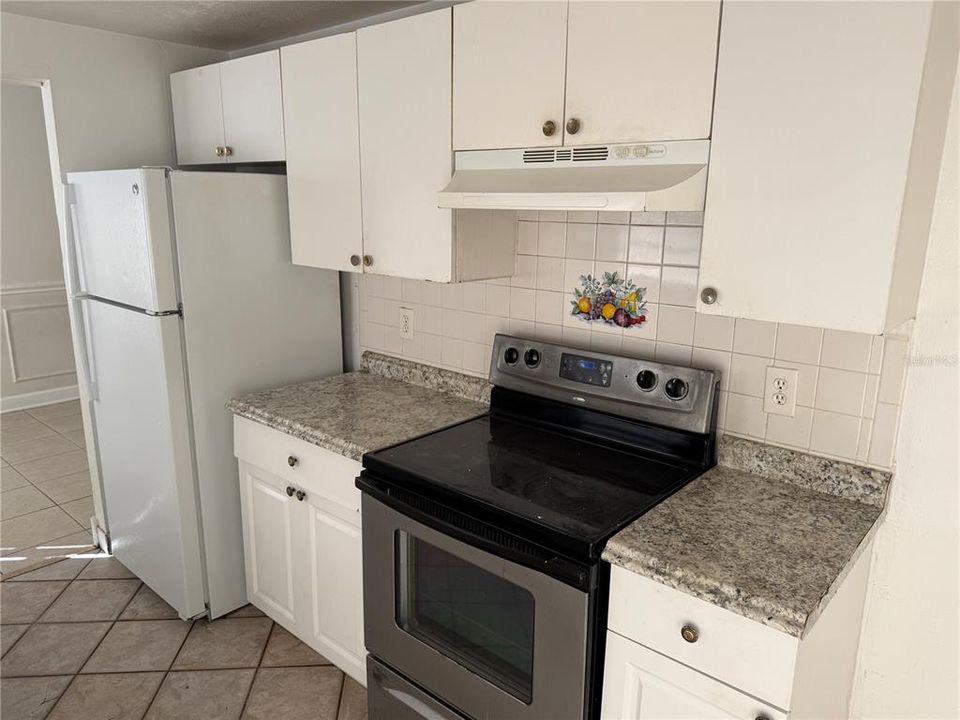 For Sale: $349,900 (3 beds, 2 baths, 1158 Square Feet)