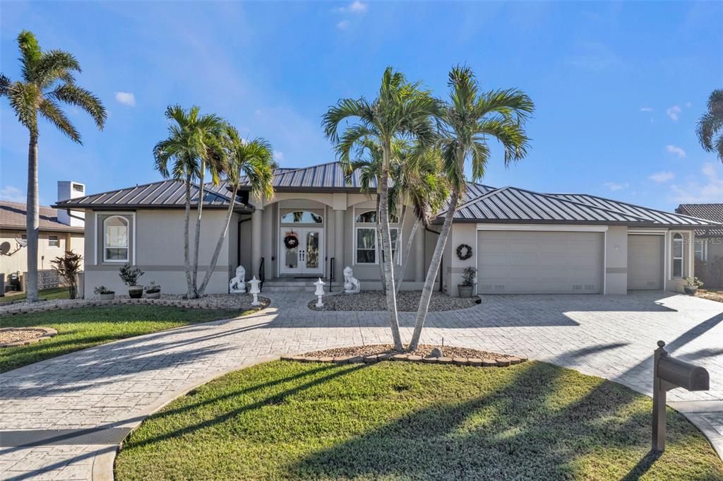 For Sale: $1,200,000 (3 beds, 3 baths, 2635 Square Feet)