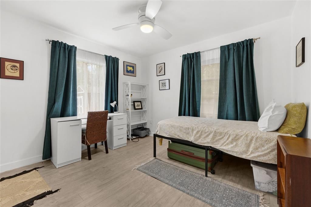 For Sale: $338,000 (3 beds, 2 baths, 1241 Square Feet)