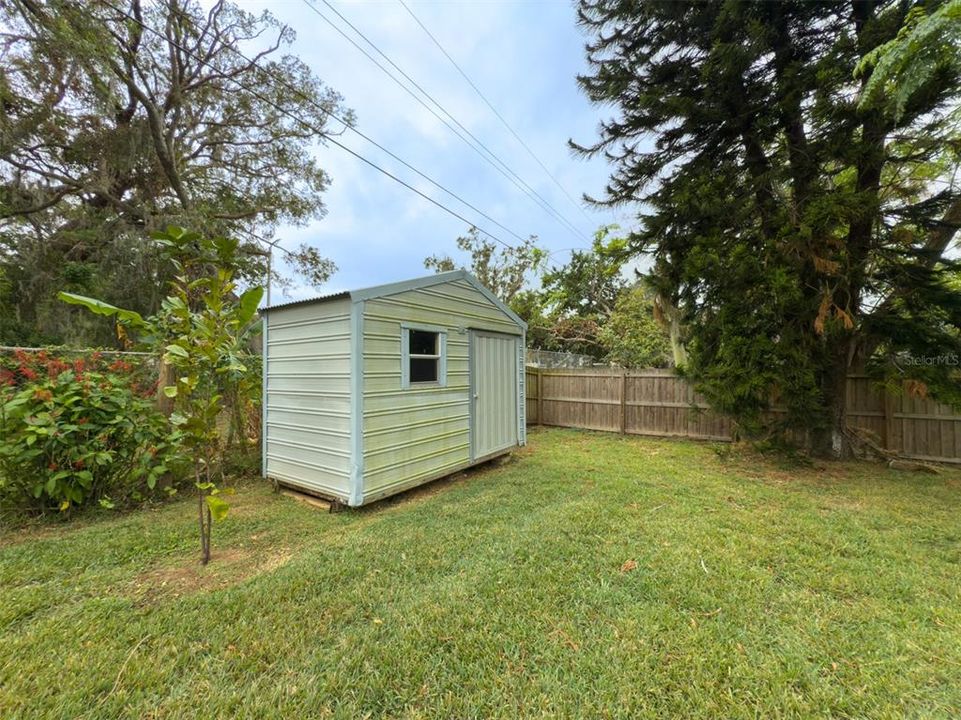 For Sale: $410,000 (4 beds, 2 baths, 1798 Square Feet)