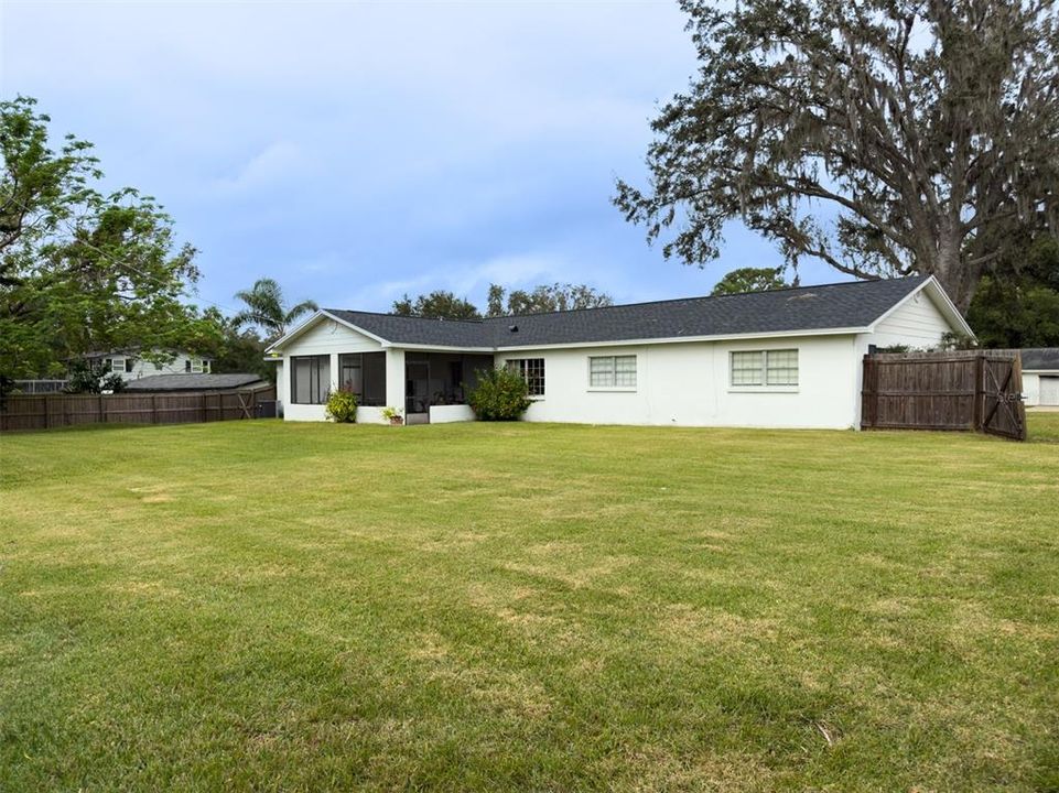 For Sale: $410,000 (4 beds, 2 baths, 1798 Square Feet)