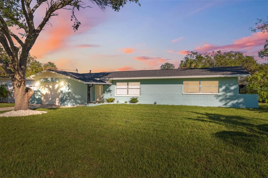 For Sale: $499,000 (3 beds, 2 baths, 1312 Square Feet)