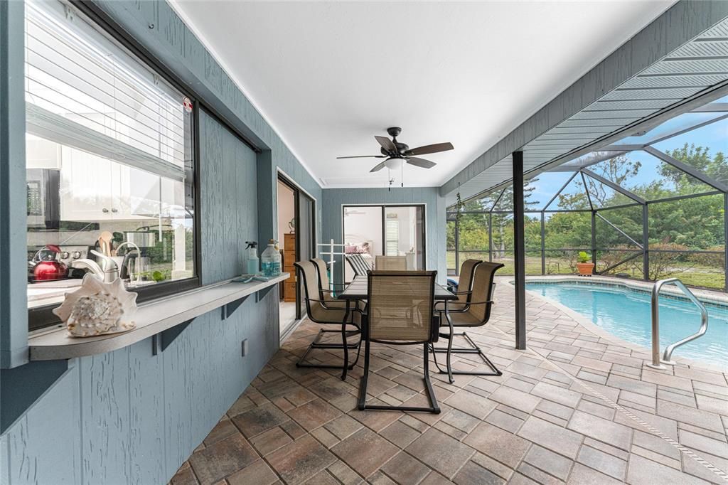 For Sale: $474,900 (2 beds, 2 baths, 1531 Square Feet)