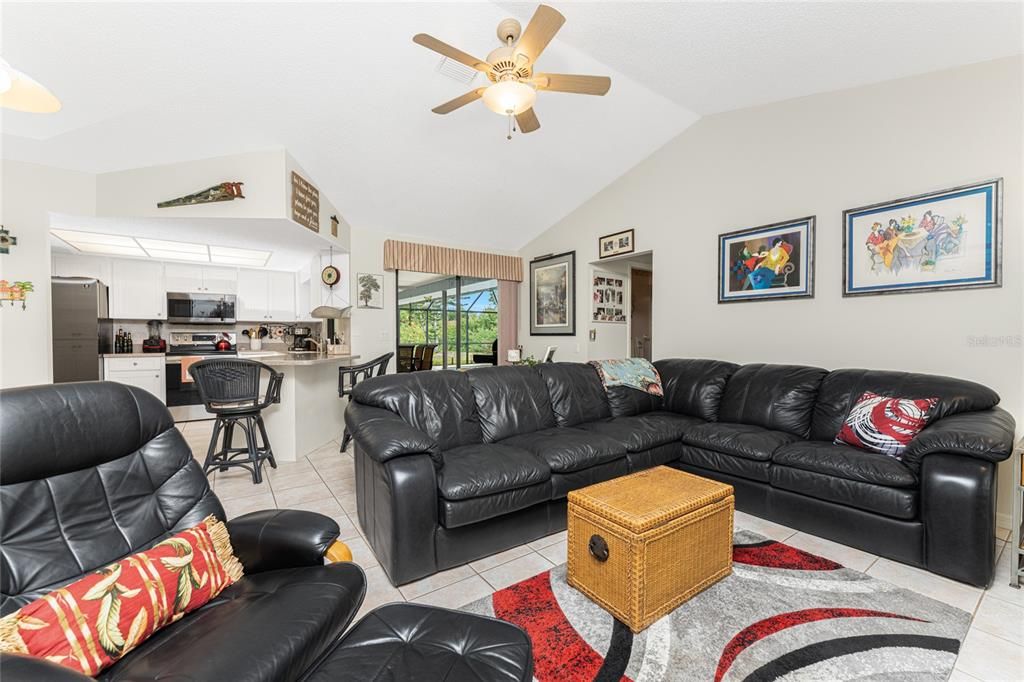 For Sale: $474,900 (2 beds, 2 baths, 1531 Square Feet)