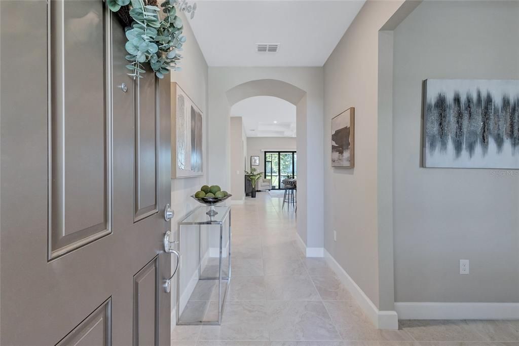 Large Welcoming Foyer