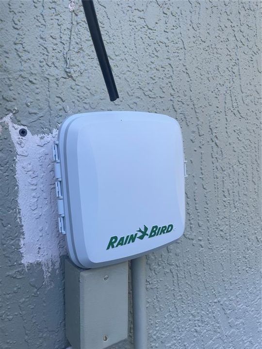 New sprinkler head controler by Rain Bird