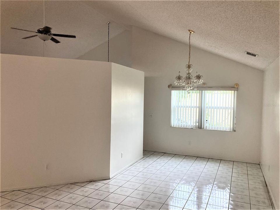 For Rent: $2,500 (3 beds, 2 baths, 1728 Square Feet)