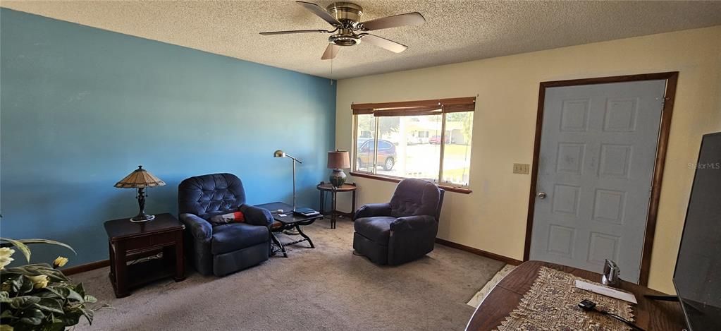 For Sale: $245,000 (3 beds, 2 baths, 1128 Square Feet)