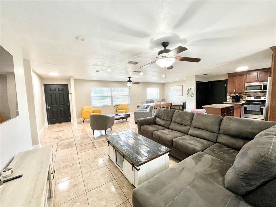 For Sale: $375,000 (4 beds, 2 baths, 1508 Square Feet)