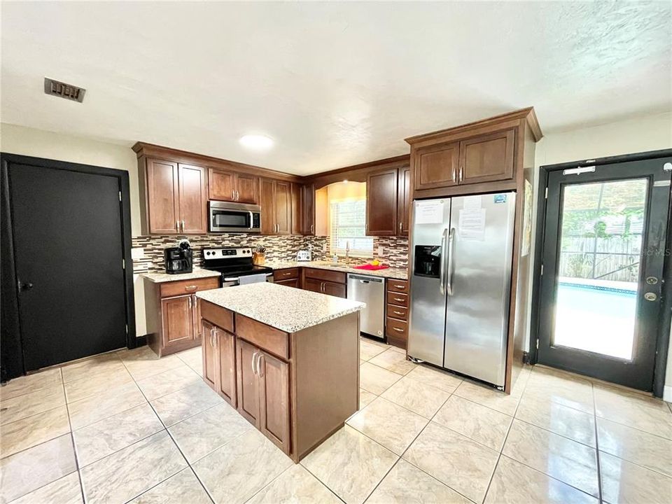 For Sale: $375,000 (4 beds, 2 baths, 1508 Square Feet)