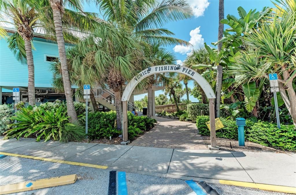 Entrance to Venice Fishiner Pier @ Sharkeys