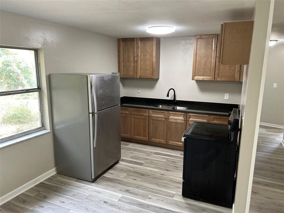 For Rent: $1,300 (3 beds, 1 baths, 1126 Square Feet)