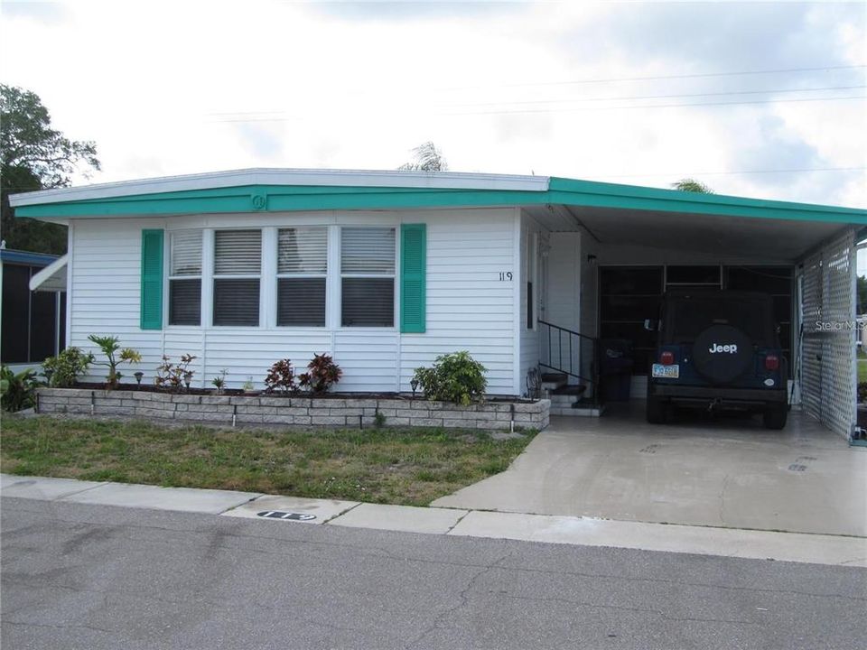 For Sale: $165,000 (2 beds, 2 baths, 1562 Square Feet)