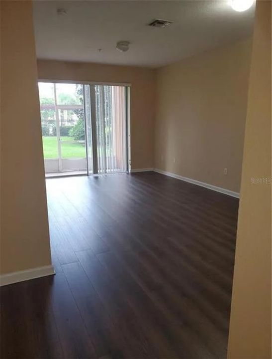 For Rent: $1,900 (2 beds, 2 baths, 1112 Square Feet)