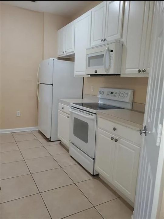 For Rent: $1,900 (2 beds, 2 baths, 1112 Square Feet)