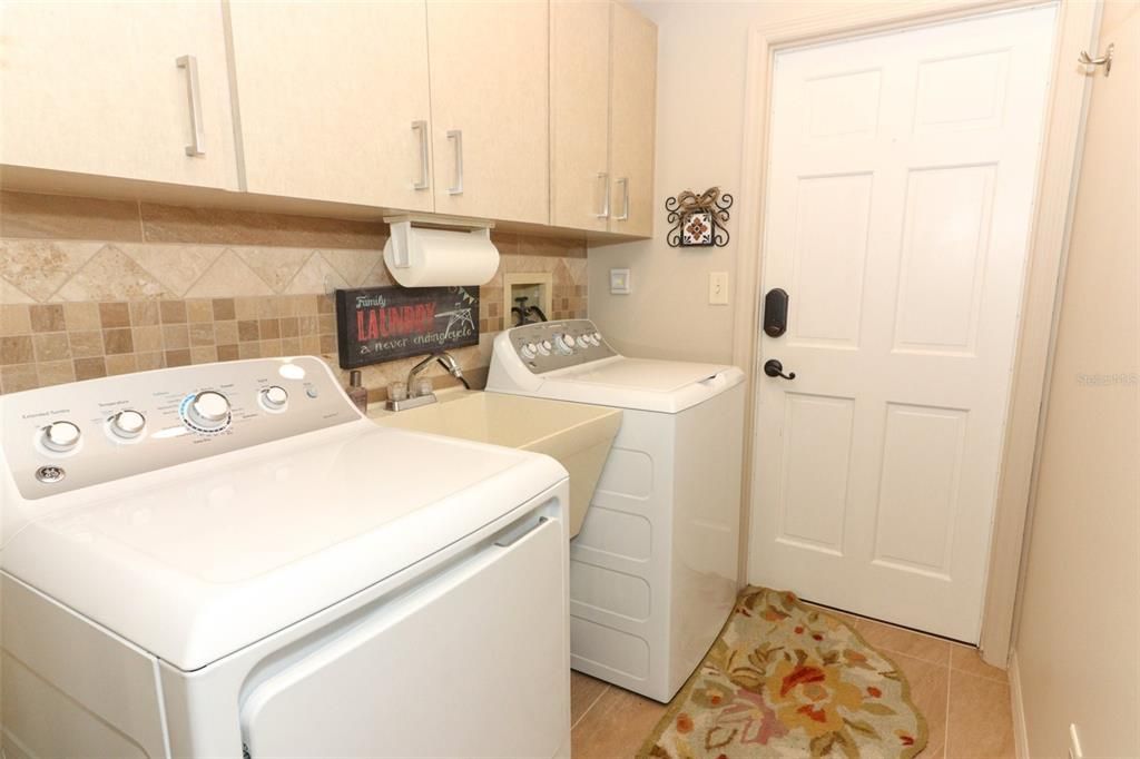 Inside Laundry Room with Laundry tub!!