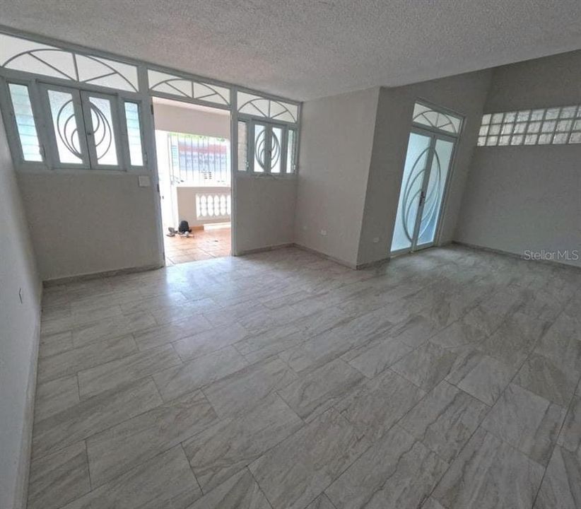 En Venta: $171,900 (3 camas, 1 baños, 1100 Pies cuadrados)