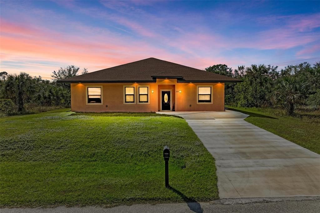 For Sale: $399,900 (3 beds, 2 baths, 2000 Square Feet)