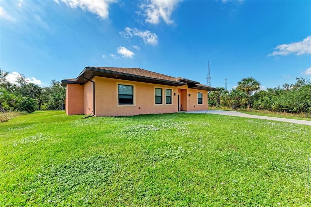 For Sale: $399,900 (3 beds, 2 baths, 2000 Square Feet)