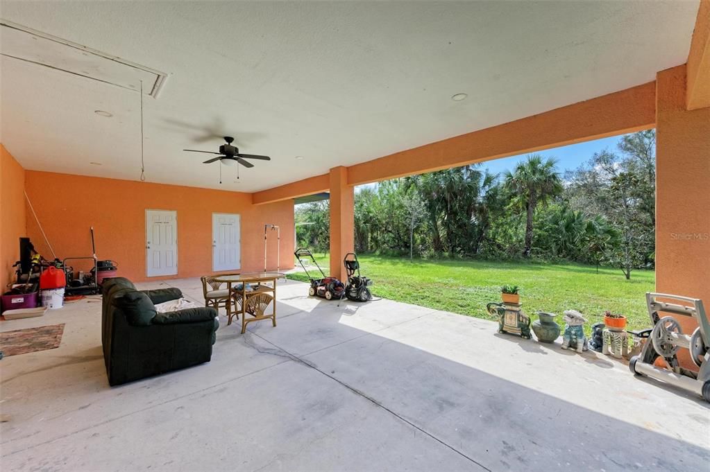 For Sale: $399,900 (3 beds, 2 baths, 2000 Square Feet)