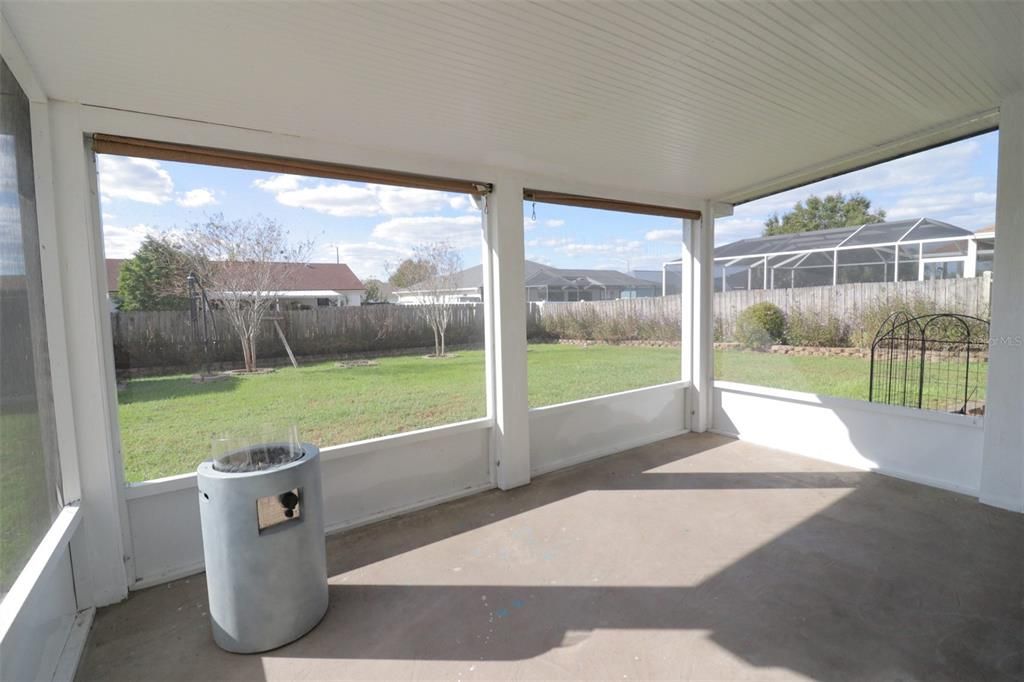 For Sale: $325,000 (3 beds, 2 baths, 1293 Square Feet)