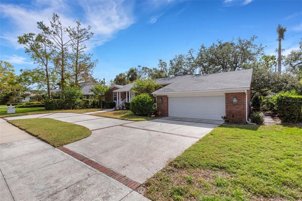 For Sale: $2,390,000 (3 beds, 3 baths, 2839 Square Feet)