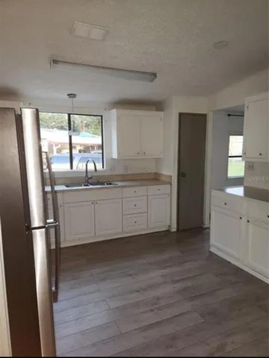 For Rent: $1,950 (3 beds, 2 baths, 1416 Square Feet)