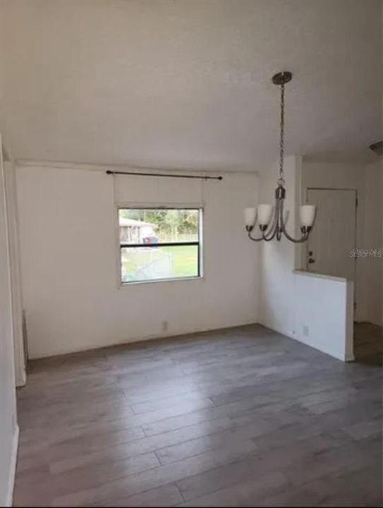 For Rent: $1,950 (3 beds, 2 baths, 1416 Square Feet)