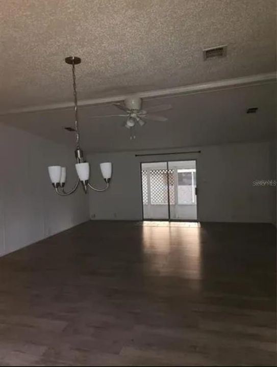 For Rent: $1,950 (3 beds, 2 baths, 1416 Square Feet)