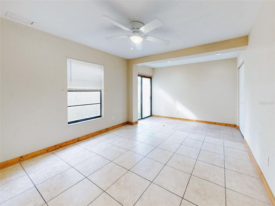 For Sale: $152,000 (2 beds, 1 baths, 1020 Square Feet)