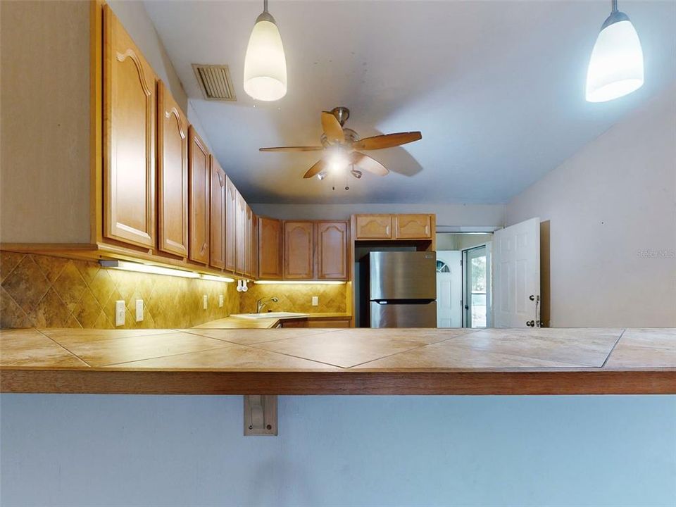 For Sale: $152,000 (2 beds, 1 baths, 1020 Square Feet)