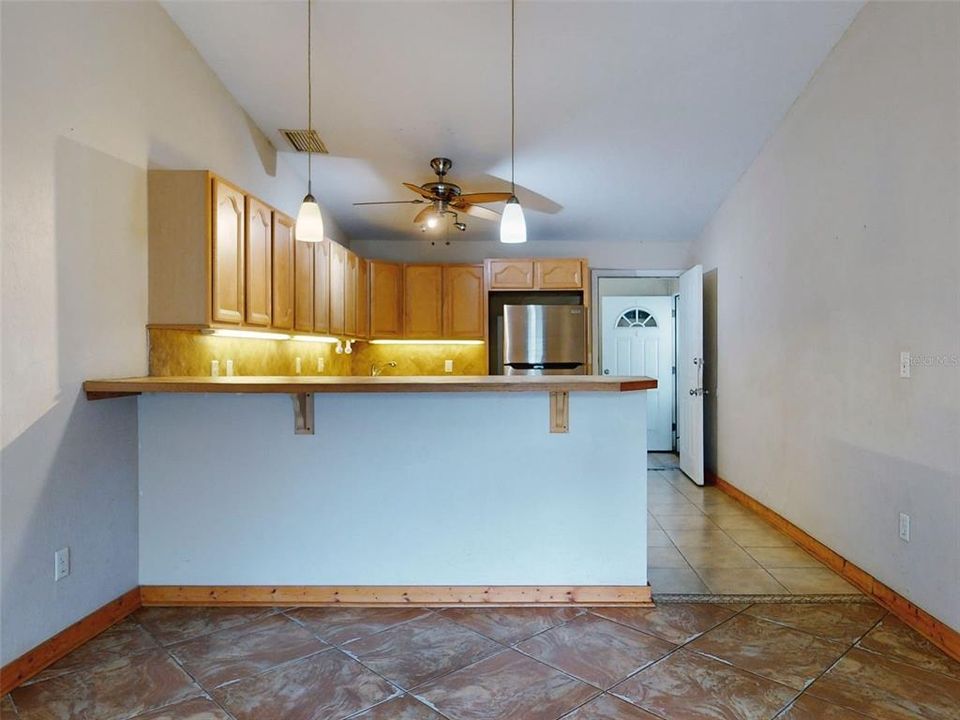 For Sale: $152,000 (2 beds, 1 baths, 1020 Square Feet)