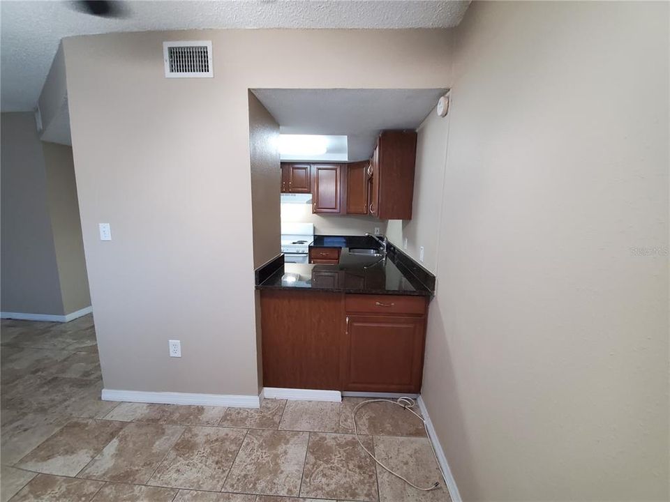 For Rent: $1,795 (3 beds, 1 baths, 1000 Square Feet)