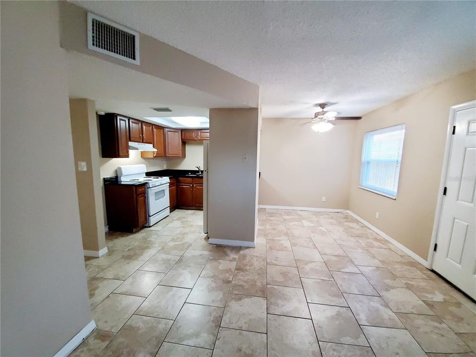 For Rent: $1,795 (3 beds, 1 baths, 1000 Square Feet)