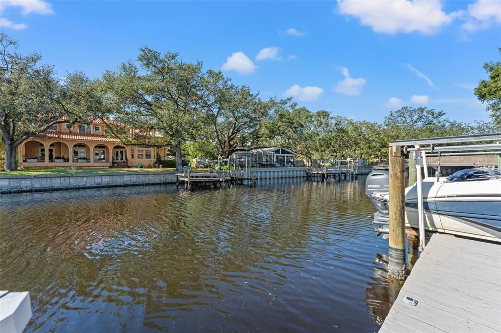 For Sale: $1,995,000 (4 beds, 2 baths, 2661 Square Feet)