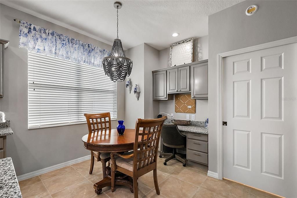 Breakfast eating area and built-in desk.