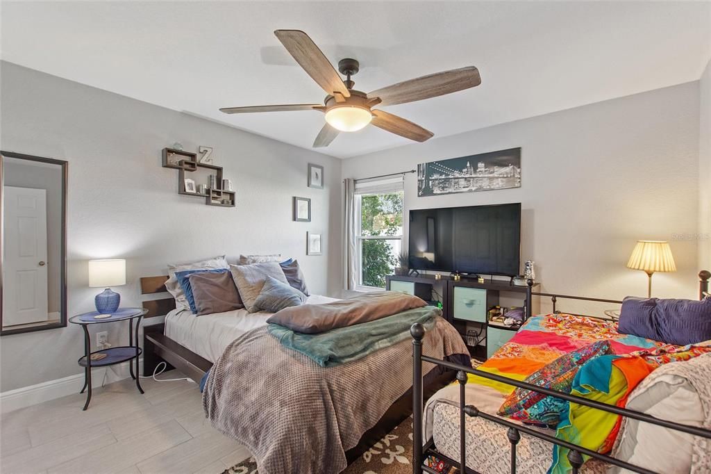 For Sale: $365,000 (3 beds, 2 baths, 1738 Square Feet)