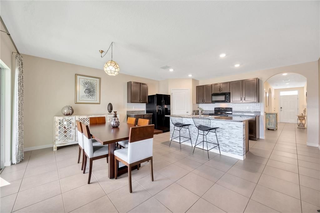 Dining room & Kitchen combo