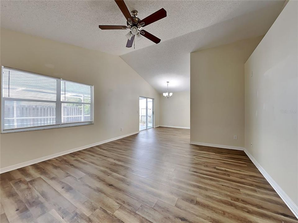 For Rent: $2,050 (3 beds, 2 baths, 1256 Square Feet)