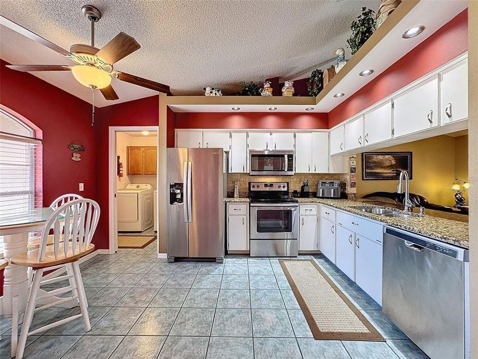 For Sale: $345,900 (3 beds, 2 baths, 1645 Square Feet)