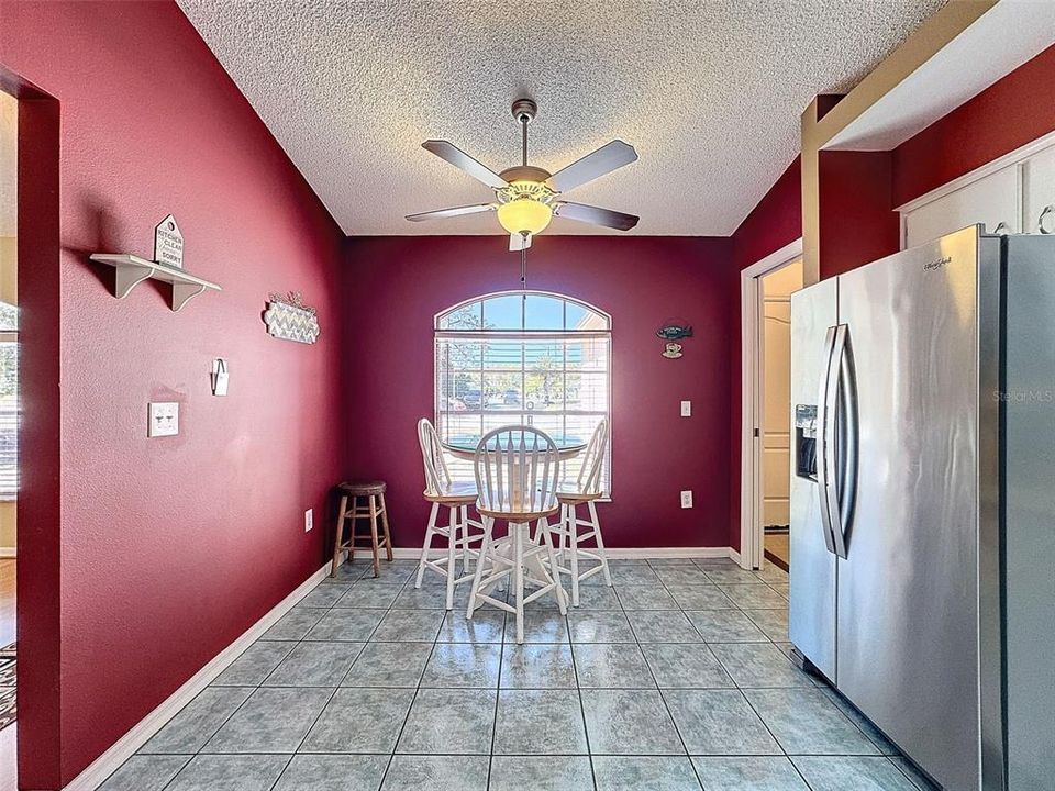 For Sale: $345,900 (3 beds, 2 baths, 1645 Square Feet)