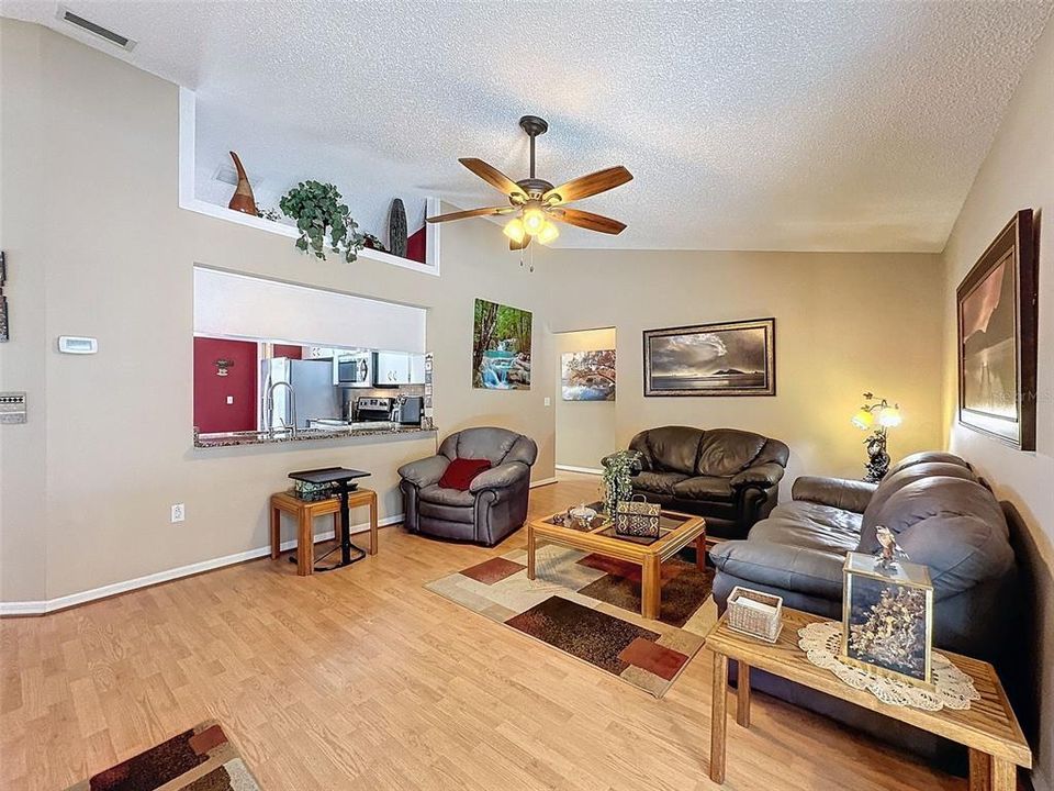 For Sale: $345,900 (3 beds, 2 baths, 1645 Square Feet)