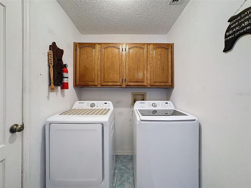 For Sale: $345,900 (3 beds, 2 baths, 1645 Square Feet)